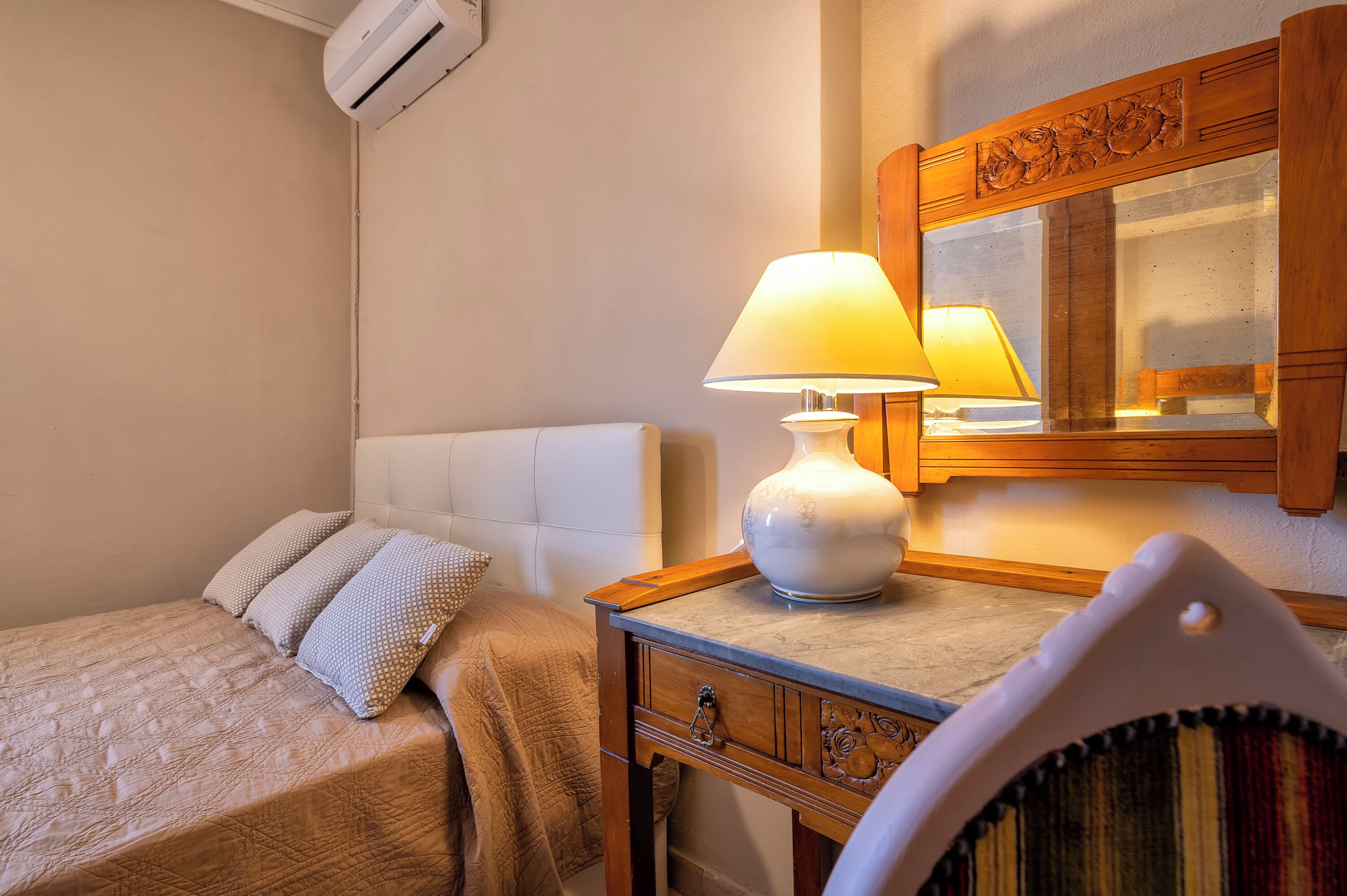 1 chambre, fer et planche à repasser, Wi-Fi gratuit, draps fournis