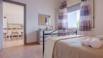 2 Schlafzimmer, Bügeleisen/Bügelbrett, kostenloses WLAN, Bettwäsche