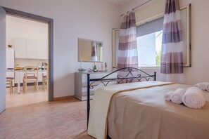 2 bedrooms, iron/ironing board, free WiFi, bed sheets - Villa 'Maestrale Torre Lapillo' with Private Terrace, Wi-Fi and Air Conditioning (Porto Cesareo)