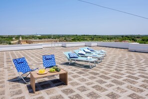 Terrace/patio - Villa 'Perla Marina Luxury' with Sea View, Wi-Fi and Air Conditioning (TOTTE LAPILLO)