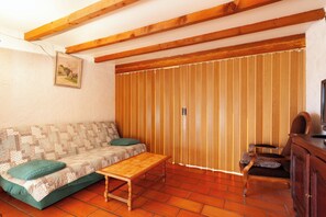 Fernseher, Tischtennisplatte