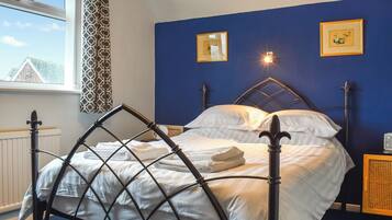 3 bedrooms, free WiFi, bed sheets