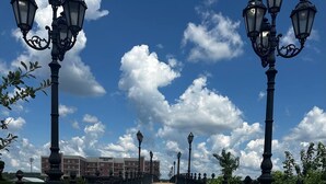 A pedestrian bridge with ornate street lamps and a clear sky. - Downtown Studio loft in Rome.

 (Rome)