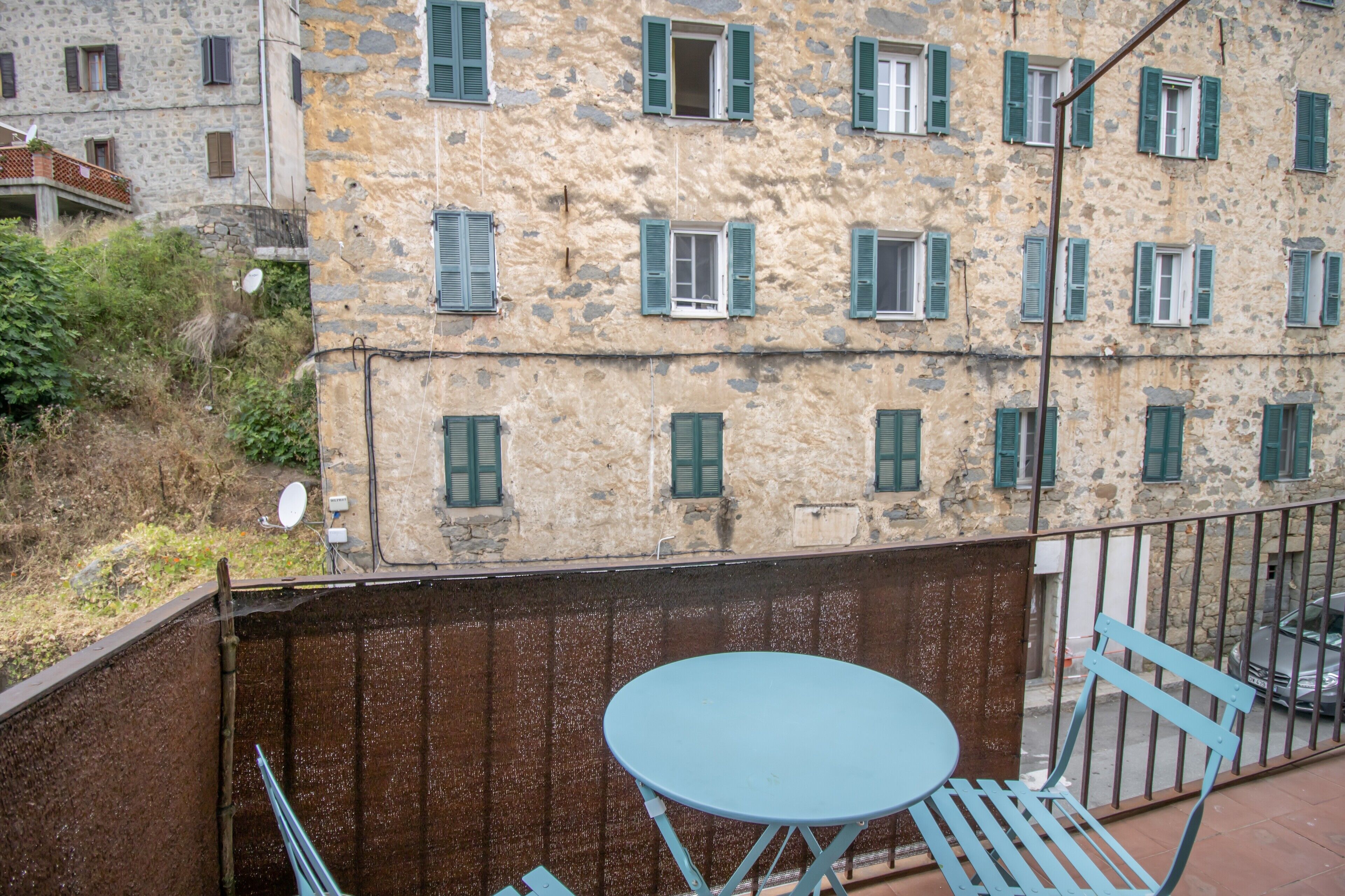 屋外ダイニングエリア