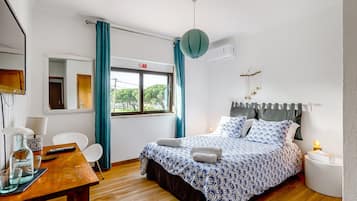 5 bedrooms, free WiFi, bed sheets