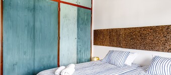 Villa 'Sublime Sun and Van, By Meco Stays' with Balcony and Wi-Fi