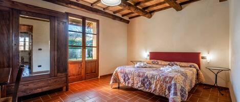 4 bedrooms, free WiFi, bed sheets