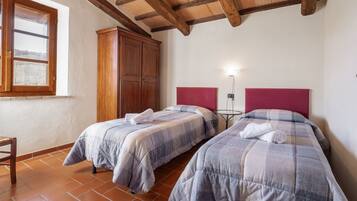 3 bedrooms, free WiFi, bed sheets