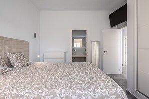 3 makuuhuonetta, ilmainen Wi-Fi, vuodevaatteet