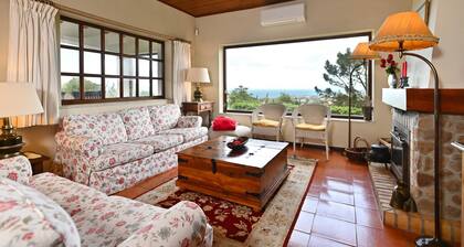 Holiday Home 'Casa Do Moinho' with Sea View, Wi-Fi and Air Conditioning