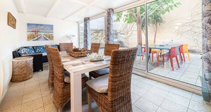 Villa 'Maison Type Canetoise' avec terrasse privée, Wi-Fi et climatisation