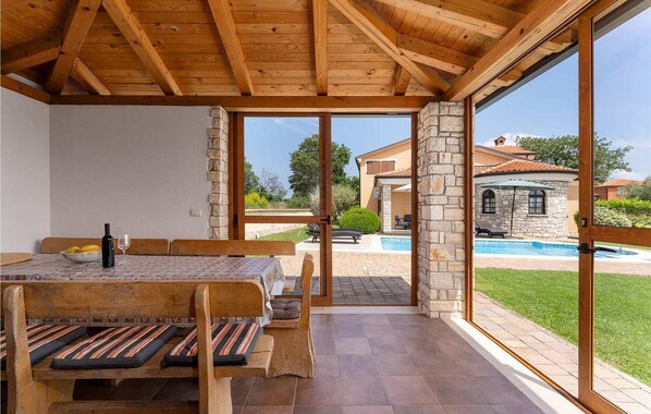 Dining - Beautiful home in Buje (Buje)