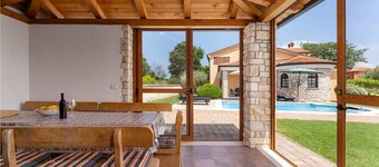 Beautiful home in Buje