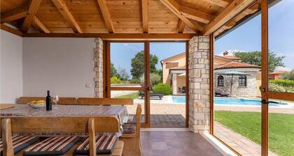 Beautiful home in Buje