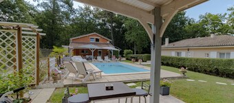 The Villa du Mas des Chênes with Pool: The Art of Living in Périgord