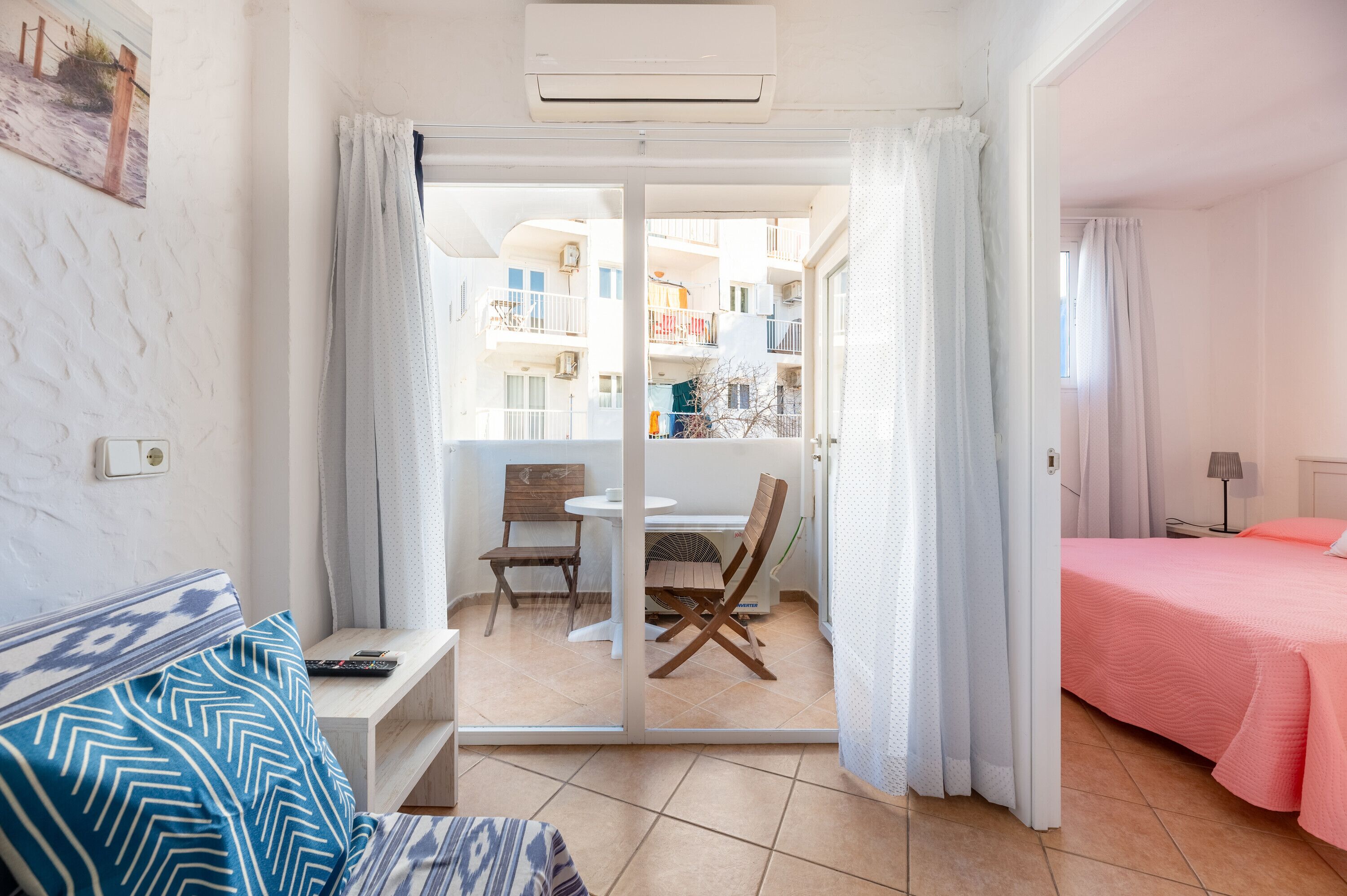 2 habitaciones, wifi gratis y ropa de cama 