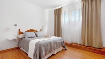 1 bedroom, iron/ironing board, free WiFi, bed sheets