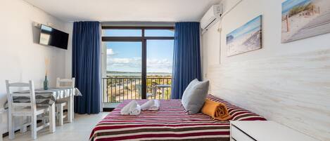 1 chambre, Wi-Fi gratuit, draps fournis