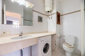 Ducha, secador de pelo, toallas