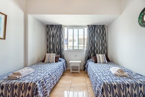 2 bedrooms, bed sheets