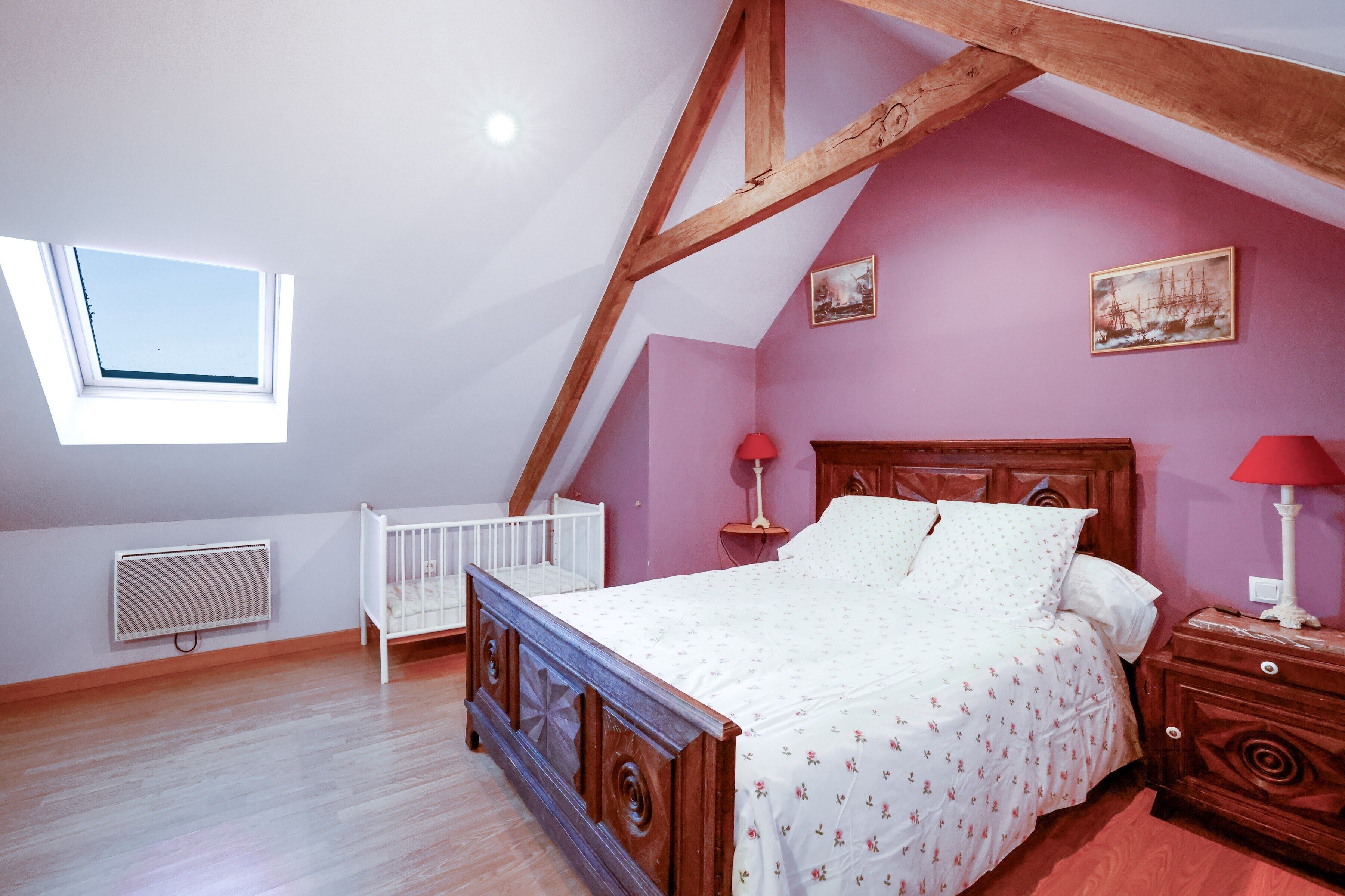 1 bedroom, free WiFi, bed sheets