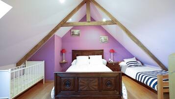 1 bedroom, free WiFi, bed sheets