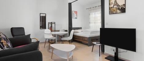 1 chambre, fer et planche à repasser, Wi-Fi gratuit, draps fournis