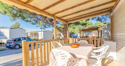 Mobilheim 'Soleia 2023 Mar Estan 4x' mit privater Terrasse und Klimatisierung