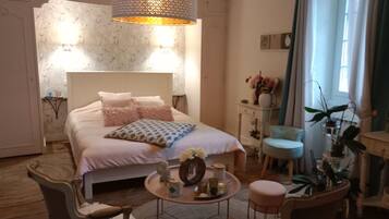 3 chambres, fer et planche à repasser, Wi-Fi gratuit, draps fournis