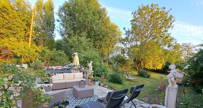 Gästehaus 'La Bougainvilliére' mit privater Terrasse, privatem Garten und Wi-Fi