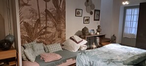 3 habitaciones, tabla de planchar con plancha y wifi gratis 