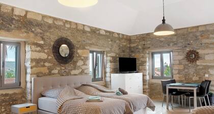 Holiday Home 'Quinta Alcaparras' with Sea View, Private Terrace and Wi-Fi