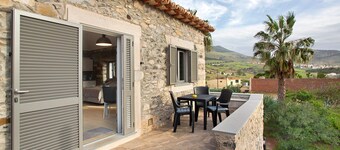 Holiday Home 'Quinta Alcaparras' with Sea View, Private Terrace and Wi-Fi