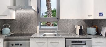 Holiday Home 'Casa De Pedra' with Sea View, Private Terrace and Wi-Fi