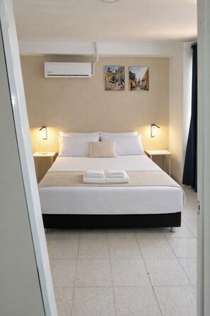 In-room safe, laptop workspace, free WiFi - Hotel Casablanca Cartagena (Cartagena)