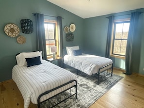 3 bedrooms, free WiFi, bed sheets