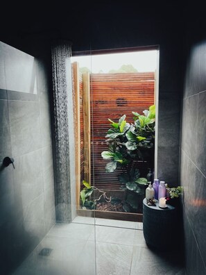 Imagen sin descripción, 4 de 32, botón