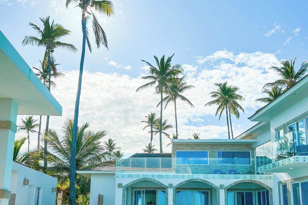 6 bedrooms, in-room safe, individually furnished, laptop workspace