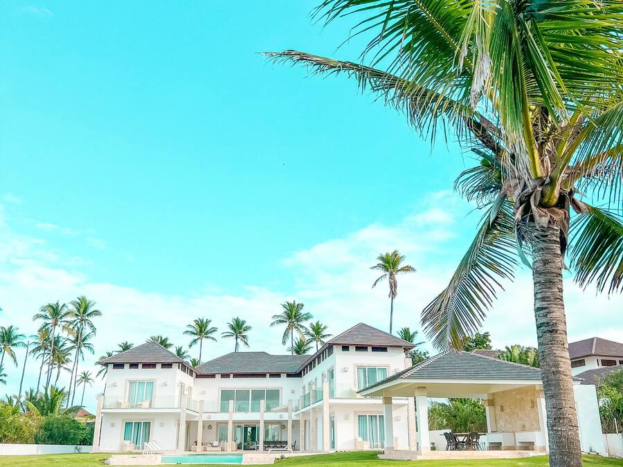 Luxury-Villa | Wohnbereich | 55-Zoll-Smart-TV mit Digitalempfang, Fußbodenheizung