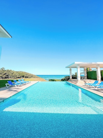 Executive Villa | Exterior