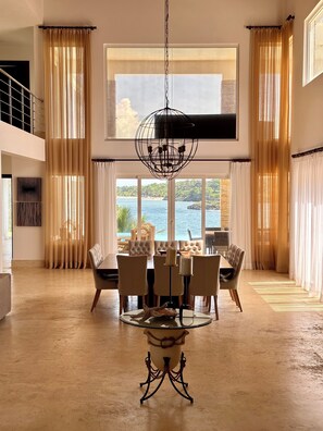 Family Villa, 6 Bedrooms | Living area | Heated floors