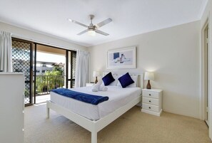 2 bedrooms, bed sheets - Beachport Unit 11 - Mooloolaba River Apt. (Mooloolaba)