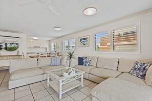 TV - Riverdance Apt 08 Sum (Mooloolaba)