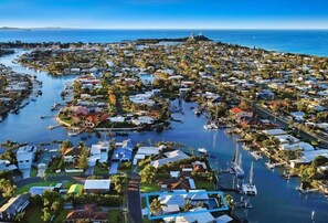 منظر من الجو على ارتفاع عالٍ