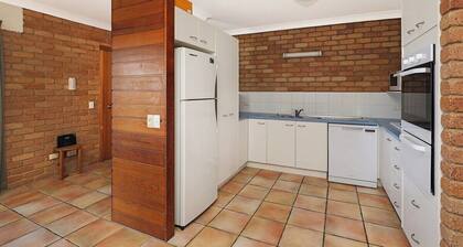 Illawong 9 Beachfront Mooloolaba Apt