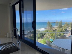 Interior - Breeze 801 Luxury Mooloolaba Apt with Ocean Views (Mooloolaba)