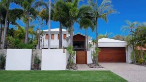 Exterior - Luxurious, tropical Haven Mooloolaba (Mooloolaba)