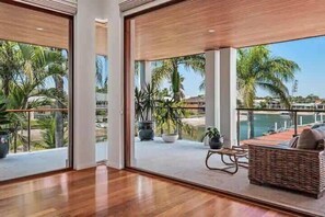 Interior - Luxurious, tropical Haven Mooloolaba (Mooloolaba)