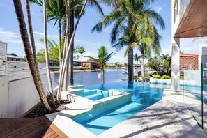Pool - Luxury Tropical Haven Mooloolaba (Mooloolaba)