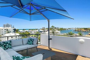 Property grounds - Luxurious Penthouse Near Beach with Unmatched Views (Mooloolaba)